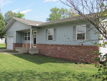 719 W 1st Street, Baxter Springs, KS 66713 