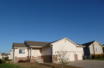 2113 S Golden Hills, Wichita, KS 67209 