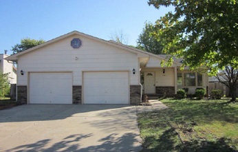 750 Karla Ct, Haysville, KS 67060 
