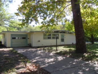 2222 South West College Ave, Topeka, KS 66611 