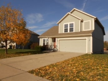 18524 Sycamore Ct, Gardner, KS 66030 