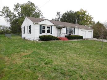 504 S Hospital Dr, Paola, KS 66071 