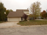 1208 E Layton Dr, Olathe, KS 66061 