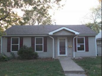 812 S Locust St, Ottawa, KS 66067 