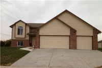 1604 S Herrington St, Wichita, KS 67207 