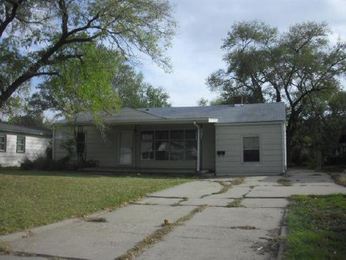 1727 W 27th St S, Wichita, KS 67217 
