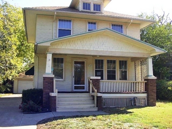 745 S 9th Street, Salina, KS 67401 