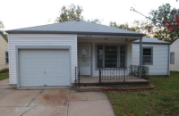 2152 S Poplar St, Wichita, KS 67211 