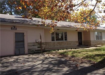 2121 S 49th St, Kansas City, KS 66106 
