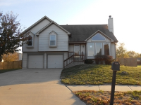 1033 N Logan Street, Olathe, KS 66061 