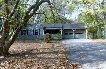 7624 Briar Drive, Prairie Village, KS 66208 