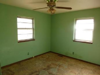 5954 N Palm Ln, Wichita, KS 67204 