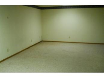 1604 Tomahawk Rd, Dodge City, KS 67801 