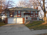 2028 E Mohawk Dr, Olathe, KS 66062 