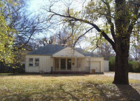 4121 E Clark St, Wichita, KS 67218 