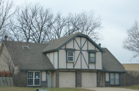 9529 W 77th Ter, Overland Park, KS 66204 