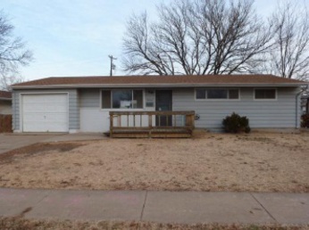 633 Ralph Ave, Salina, KS 67401 