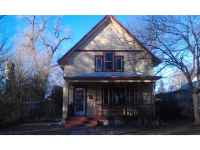 716 E 6th Ave, Hutchinson, KS 67501 