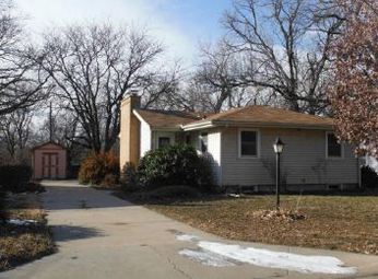 611 Highland Ave, Newton, KS 67114 