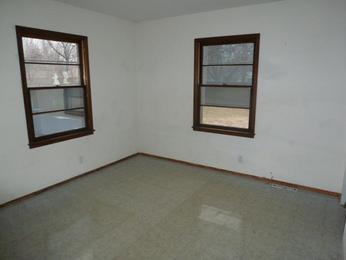 3633 W Zoo Blvd, Wichita, KS 67203 