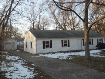 1413 SW Glencoe St, Topeka, KS 66611 