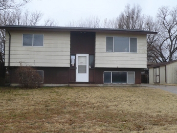 2939 S Richmond, Wichita, KS 67217 