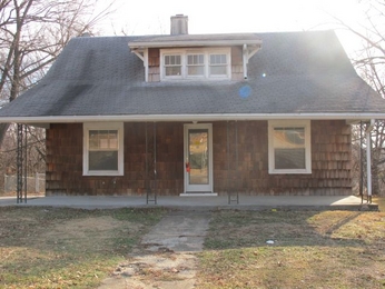 2109 Steele Rd, Kansas City, KS 66106 