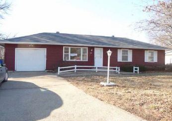 27 S Sylvan St, Emporia, KS 66801 