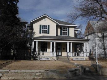 424 E Sherman St, Hutchinson, KS 67501 