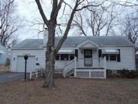 6133 Floyd St, Mission, KS 66202 