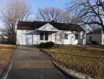 2208 E Mesita St, Wichita, KS 67211 