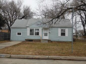 858 Elpyco St, Wichita, KS 67218 