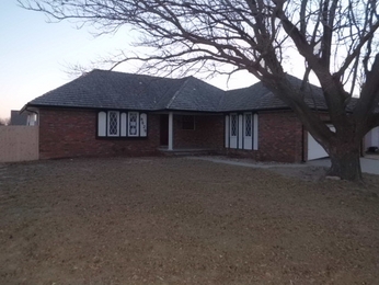 8629 E Arthur Cir, Wichita, KS 67207 