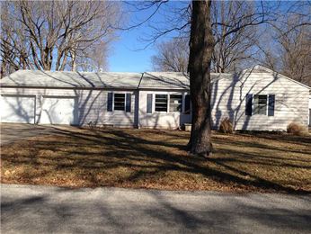 1008 Pawnee Dr, Paola, KS 66071 