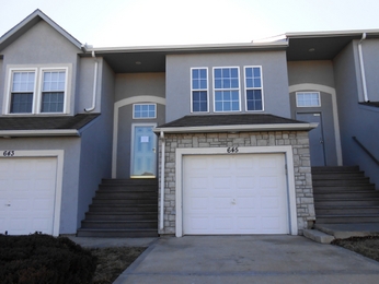 645 Woodson Ln, Gardner, KS 66030 