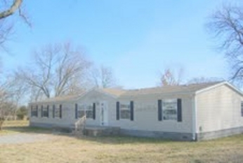 315 E Elm St, Girard, KS 66743 
