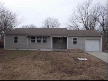 7308 Metcalf Avenue, Overland Park, KS 66204 