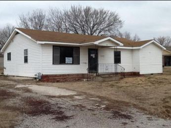 501 N Smith St, Caney, KS 67333 