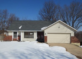 7721 Long St, Lenexa, KS 66216 