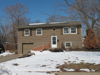 9218 West 100th Ter, Overland Park, KS 66212 