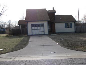5347 S Sycamore Ave, Wichita, KS 67217 