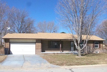 1202 W 4th St, Haysville, KS 67060 