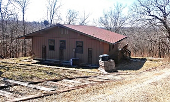 9520 E Lakeshore Dr, Ozawkie, KS 66070 