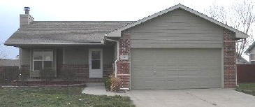 305 Victoria Court, Newton, KS 67114 