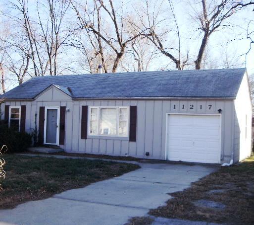 11217 W 69th Terr, Shawnee Mission, KS 66203 