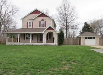 1815 Cherokee St, Leavenworth, KS 66048 