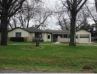 5465 N Athenian Ave, Wichita, KS 67204 