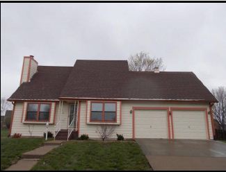 325 Stockade St, Lawrence, KS 66049 