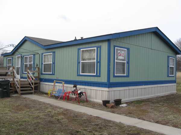 704 Second St., Edwardsville, KS 66113 