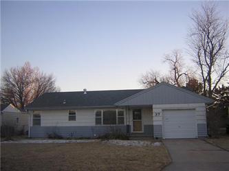 37 Faircrest Dr, Hutchinson, KS 67502 